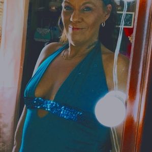 Cute summer shirt,love it.